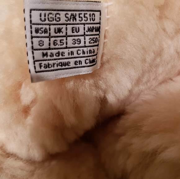 ***SOLD*** NEW UGG Boots - **Special Edition** ❤ - Picture 5 of 6